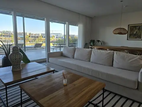 Casa en Alquiler en Barbarita, USD 8.000