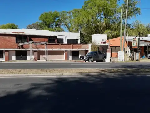 Local - Venta - Argentina, Juana Koslay - Avenida teniente Juan D Peron 50