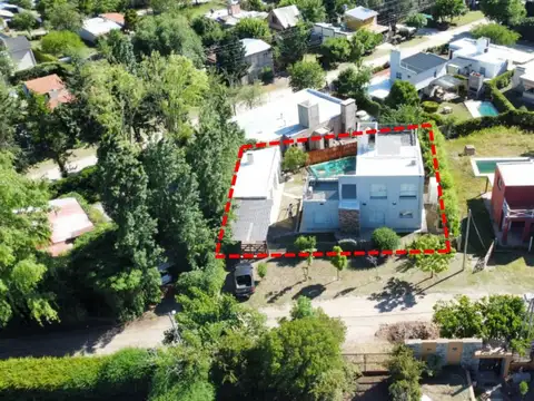 Casa en Venta con 1 cochera