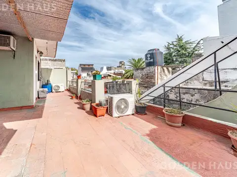 PH 5 ambientes con terraza y sin expensas en Liniers