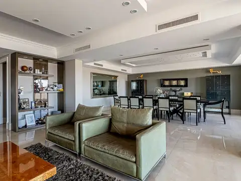 Departamento en Venta con 3 cocheras