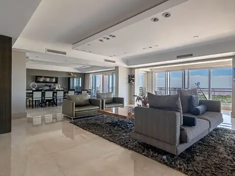 VENTA ESPECTACULAR PISO ALTO CHATEAU LIBERTADOR