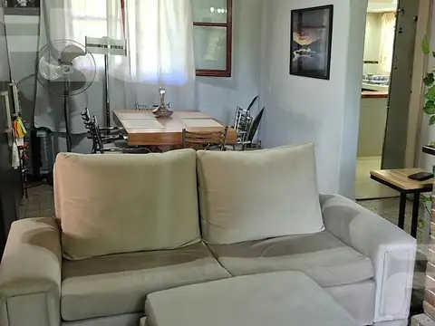 Casa 2 ambientes con 1 baño