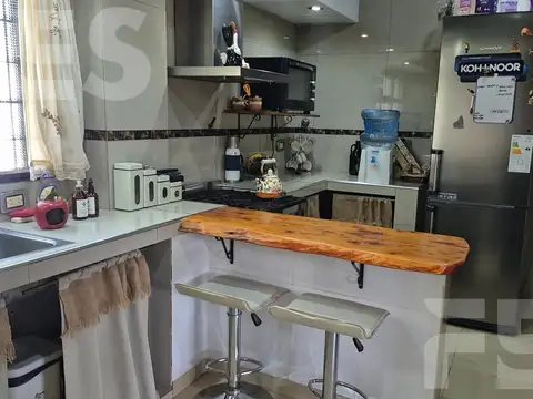 Casa en Venta con 5 cocheras
