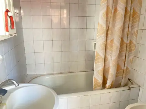 Depto Tipo Casa en Venta 50 años