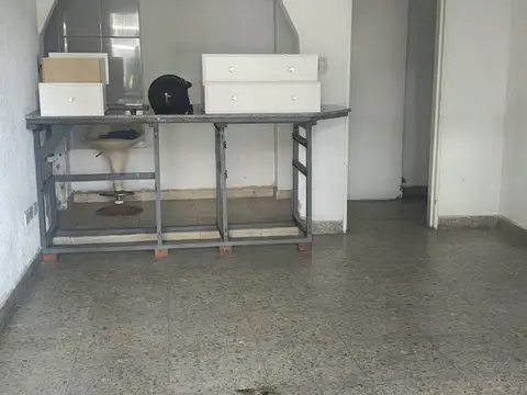 Oficina 2 ambientes con 1 baño