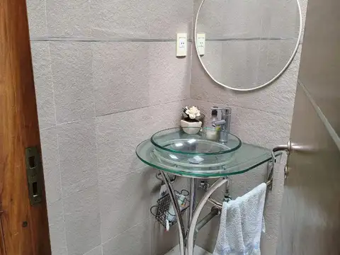 Casa en Venta con 4 cocheras