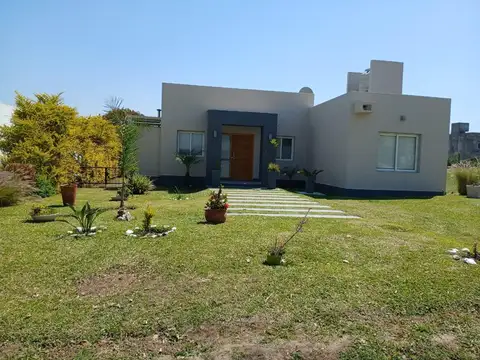 VENTA CASA AYRES DE AZAHARES AV CONSTITUCION