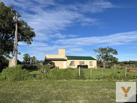 Casa en venta - 2 Dormitorios 1 Baño - Baradero