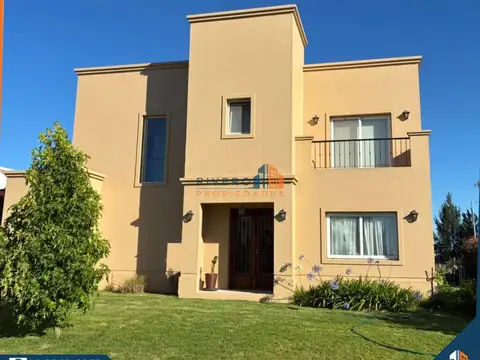 Venta Casa - 4 habitaciones - Caldera A/A - Horizontes al Sur