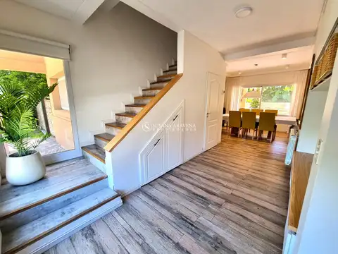 Casa 7 ambientes con 5 baños