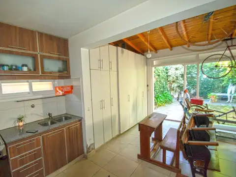 VENTA CASA PH INDEP 3 AMBIENTES CON PARQUE