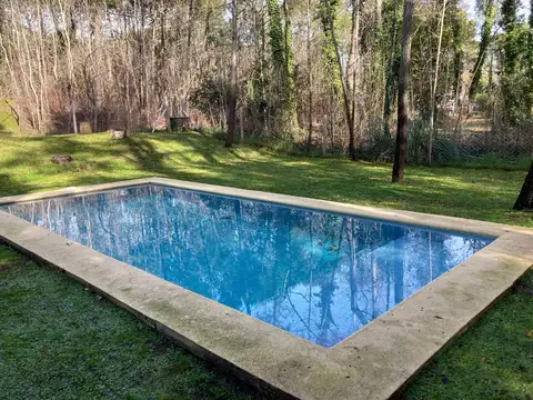 Excelente casa en Carilo con piscina