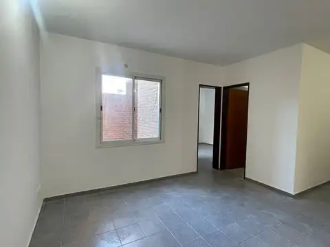 Departamento en Alquiler en Alberdi, $ 410.000
