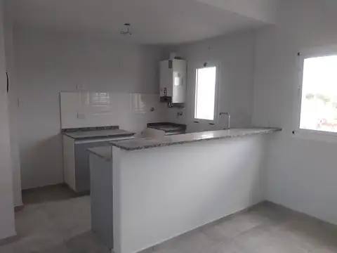 Departamento en Venta en Villa Luzuriaga, USD 77.000