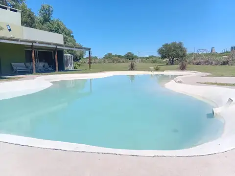 Casa quinta en venta 2 ambientes con pileta en Ramallo