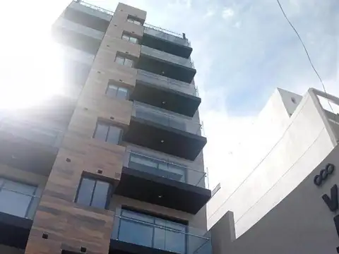 DEPTO DE 3 AMB DE CATEGORÍA CON BALCÓN Y COCHERA Opcional