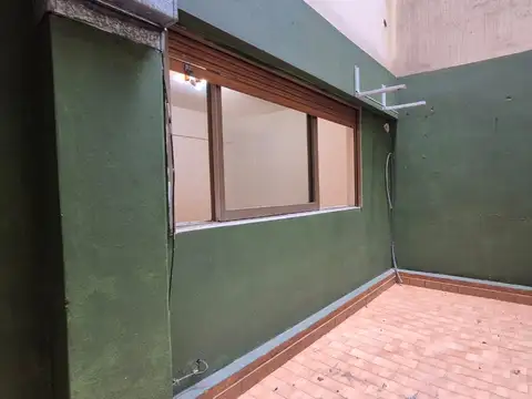 ALQUILER DEPARTAMENTO DE 2 AMBIENTES  CON PATIO EN VILLA DEL PARQUE