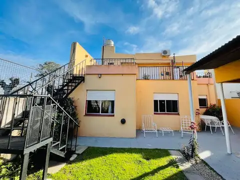 Casa 6 ambientes con 3 baños