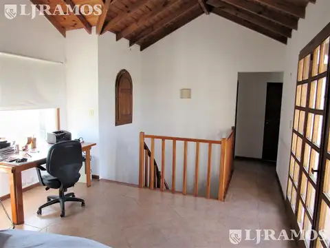 APTO CREDITO. 3 DORM y SERVICIO. LOTE INTERNO.