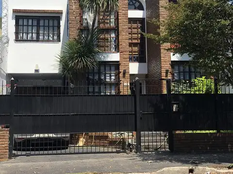 Bernardo de Irigoyen 1447 entre Corrientes y Juan Domingo