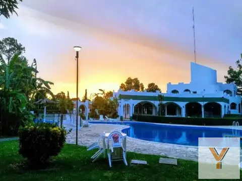Las Brisas Country Club