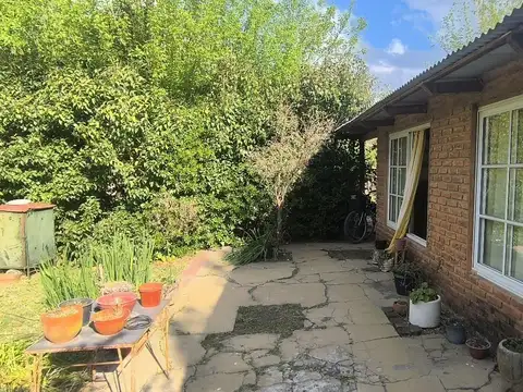 Casa en Alquiler con 1 cochera