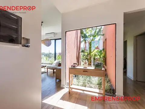 Casa 4 ambientes con 2 baños