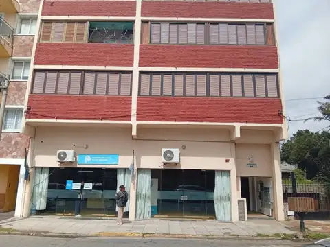 382 - MAR DE AJO: DEPARTAMENTO DE 3 AMBIENTES EN PLENO CENTRO A 40 MTS DEL MAR + WIFI
