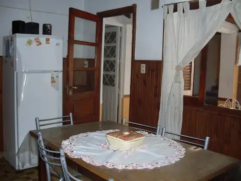 Casa 4 ambientes con 1 baño