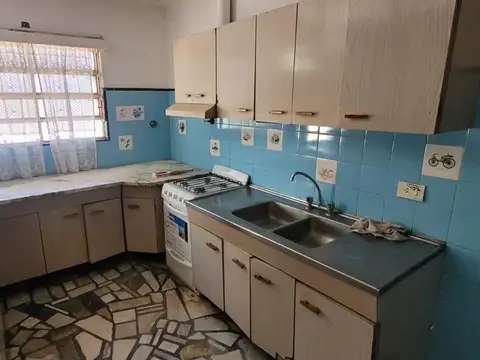 Casa 4 ambientes con 3 baños