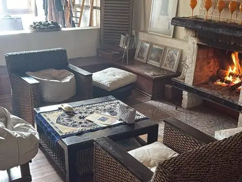 Francia al 2200 Del Viso, Pilar