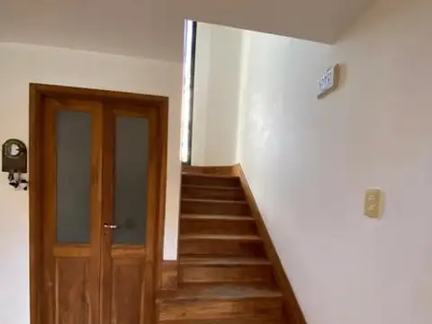 Casa 10 ambientes con 4 baños