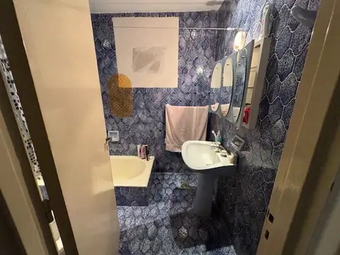 Casa 6 ambientes con 4 baños