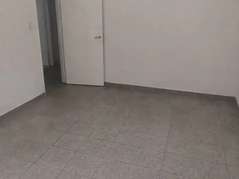 Depto Tipo Casa en Alquiler en Moron, $ 770.500