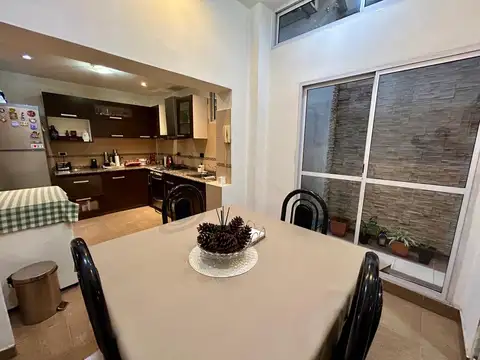 Depto Tipo Casa en Venta de 4 ambientes