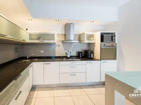 Venta / Permuta - Casa 3 dormitorios con pileta y terraza - Pichincha, Rosario.