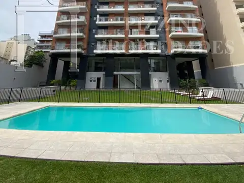 Excelente departamento 3 ambientes con  cochera fija y cubierta