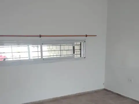 Casa en Alquiler con 1 cochera