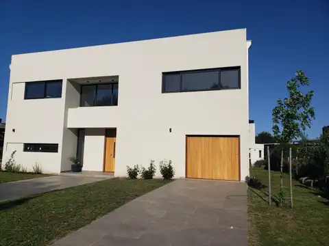 Venta de casa en rumenco joven  