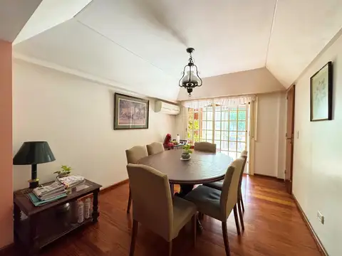 Depto Tipo Casa 5 ambientes con 3 baños