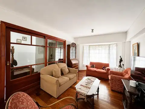 Depto Tipo Casa en Venta de 5 ambientes