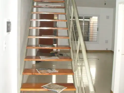 DUPLEX MODERNO DE CATEGIORIA POR DUEÑO