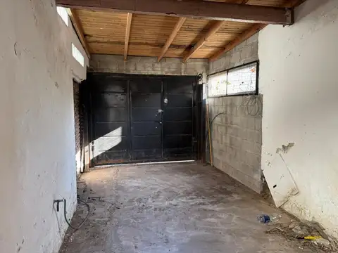 Casa 3 ambientes con 1 baño