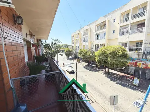 APTA CREDITO Departamento - 4 ambientes - Spadaccini Nº943 - Belen de Escobar