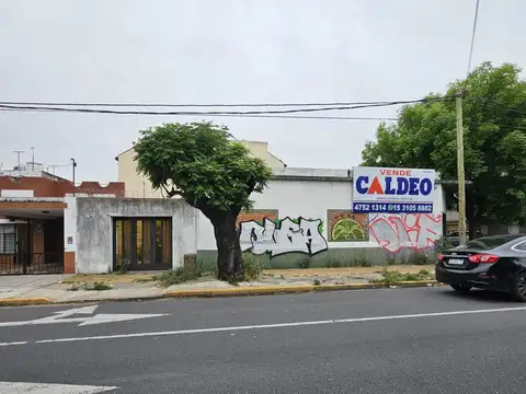 IMPORTANTE LOTE  DE 291 M2