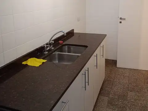 Departamento en Alquiler en Primera Junta, $ 550.000