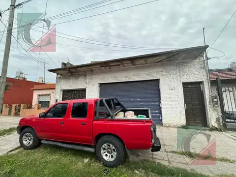 Galpón 10x20 mts aprox en Lanús Oeste