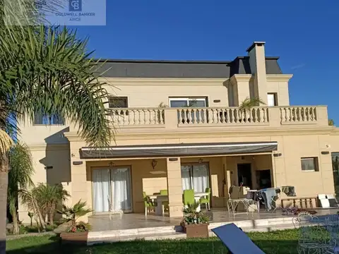 Casa en Venta de 5 dormitorios