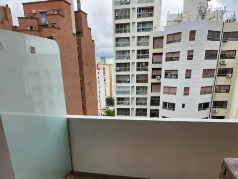 Chacabuco casi Rondeau con balcon!